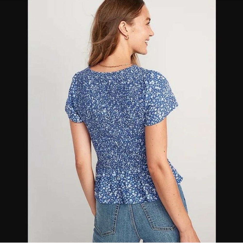 Old Navy Blue Ditsy Floral Smocked Peplum Cottagecore Short Sleeve Top Size 3X - Picture 2 of 12